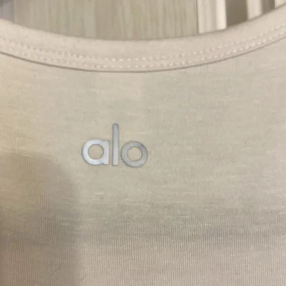 Alo Yoga Cover Tank M - Picture 9 of 9